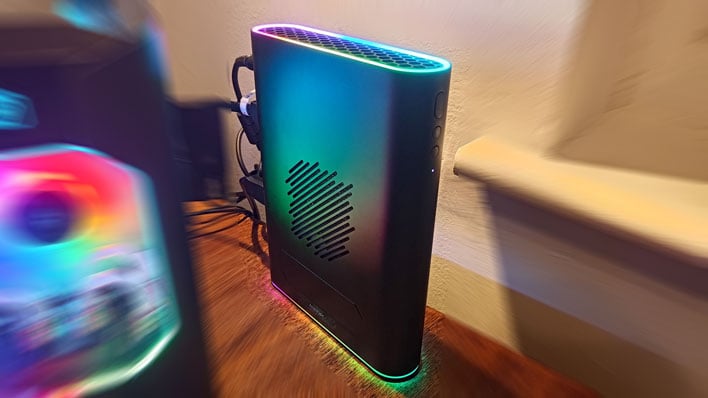 OneXGPU 2 eGPU Overview: Radeon RX 7800M Turns Modest PCs Into Gaming Beasts