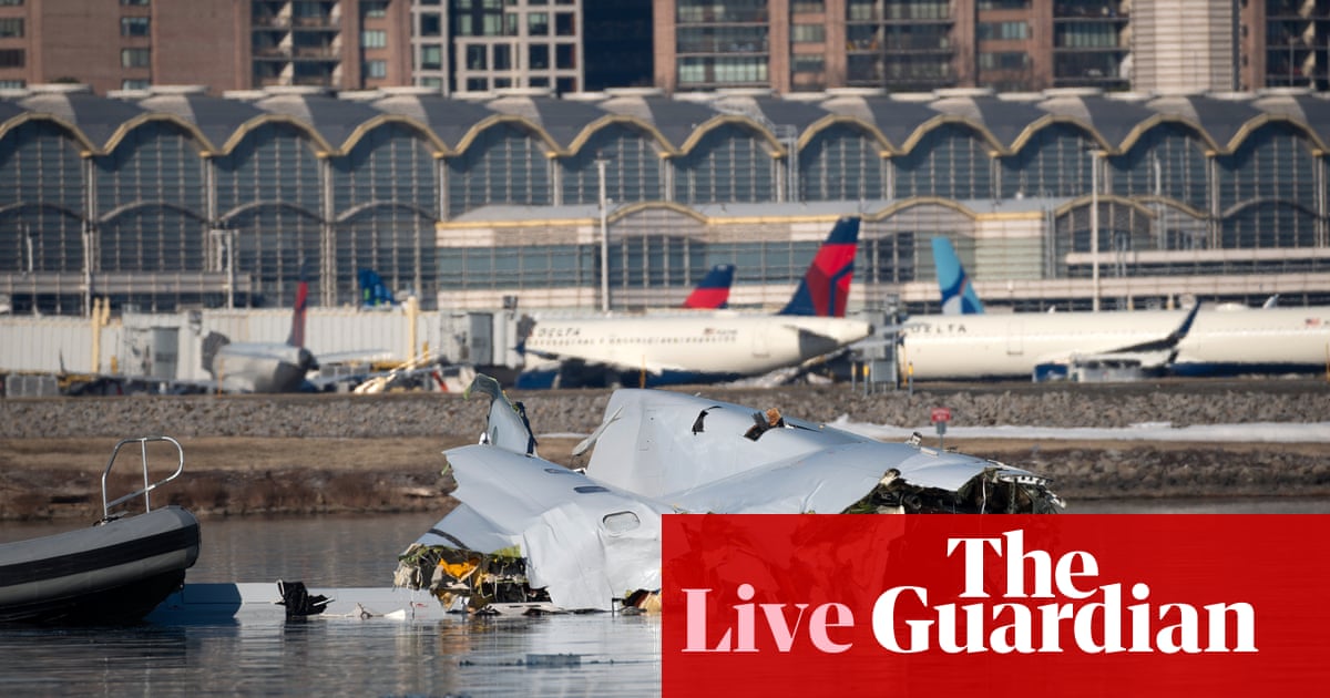 Washington DC aircraft crash stay: flight knowledge and cockpit voice recorders recovered, officers say | Washington DC aircraft crash