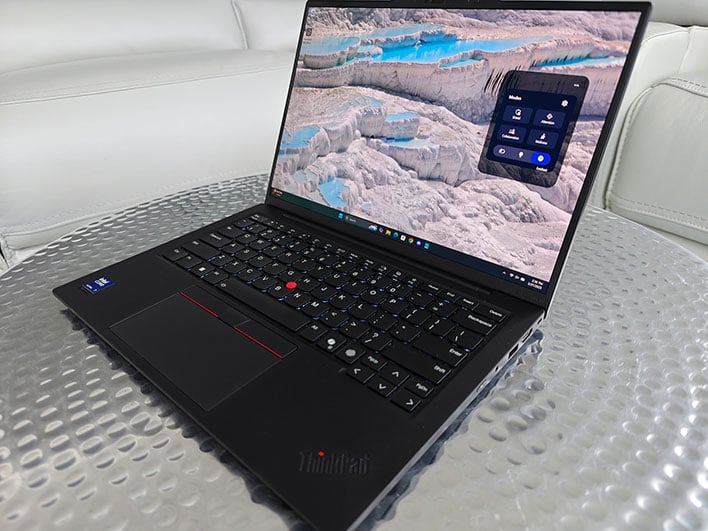 Lenovo ThinkPad X1 Carbon Gen 13 Aura Version Evaluation: Featherweight Class