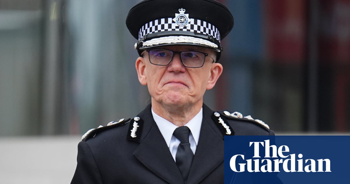 Police in ‘hopeless place’, says Met chief as courtroom blocks scheme to take away suspect officers | Metropolitan police