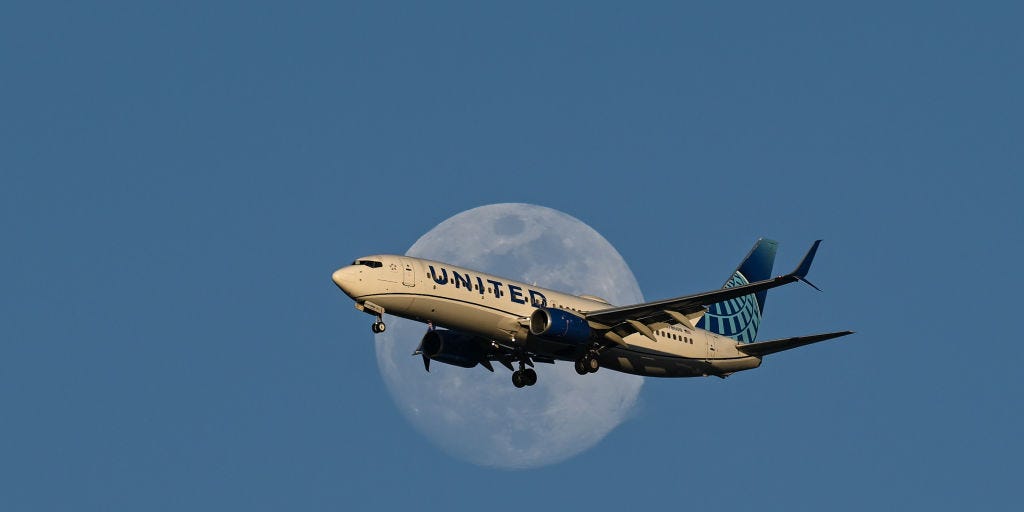 United Air May Lose Thousands and thousands From Fewer Authorities Staff Flying