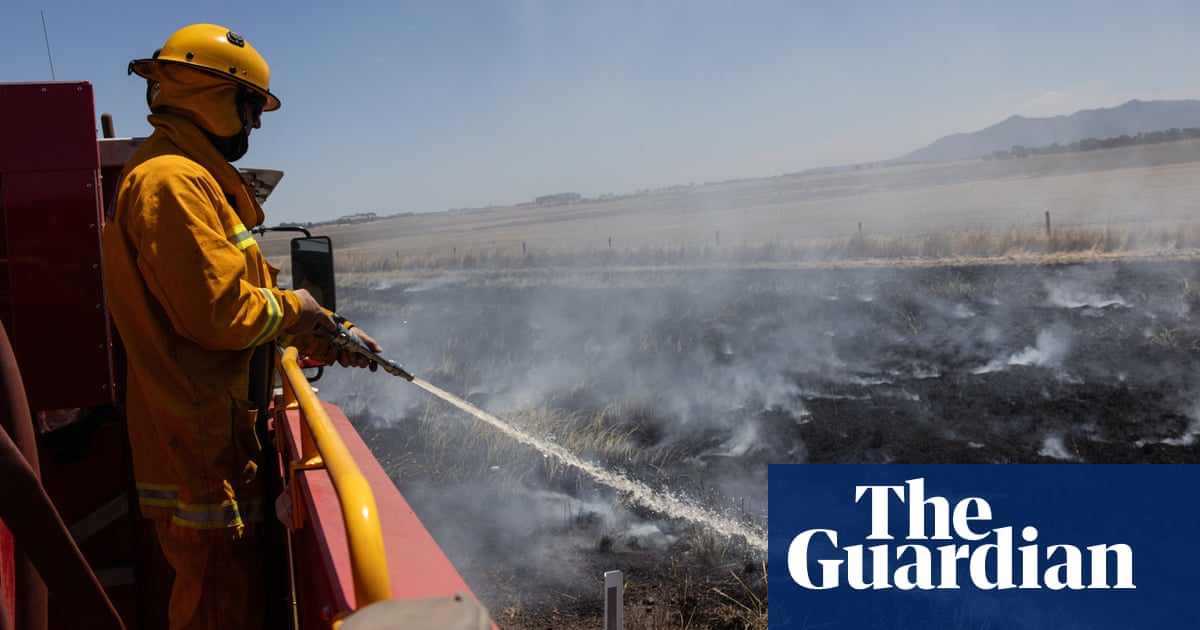 ‘Intensely sizzling’: heatwave continues in south-eastern states as fires threaten regional Victoria | Australia climate