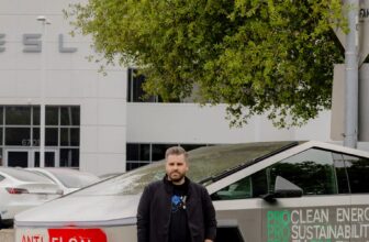 A Tesla Employee Posted an Anti-Elon Musk Web site. Then He Was Fired.