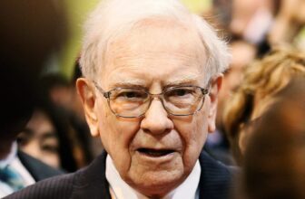 I Was within the Room When Warren Buffett Stated He’d Resign