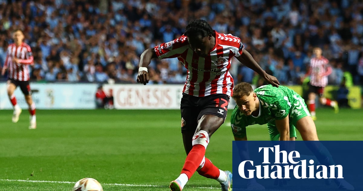 Mayenda punishes enormous Coventry error to place Sunderland on high in playoff | Championship Mayenda punishes enormous Coventry error to place Sunderland on high in playoff | Championship