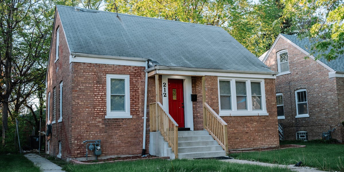 Pope Leo XIV’s Outdated Dwelling Close to Chicago Delisted After Flood of Curiosity Pope Leo XIV’s Outdated Dwelling Close to Chicago Delisted After Flood of Curiosity