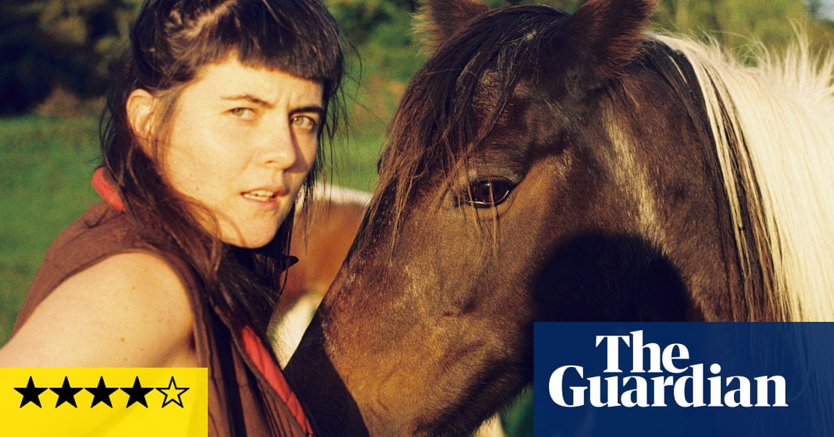 Quinie: Forefowk, Thoughts Me assessment – gathering songs on horseback, this Scottish musician is alive with concepts | Music Quinie: Forefowk, Thoughts Me assessment – gathering songs on horseback, this Scottish musician is alive with concepts | Music