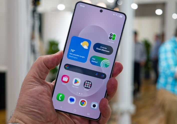 Samsung Galaxy S25 Edge Trims Fats For A Modern, Slim AI-Powered Smartphone Samsung Galaxy S25 Edge Trims Fats For A Modern, Slim AI-Powered Smartphone