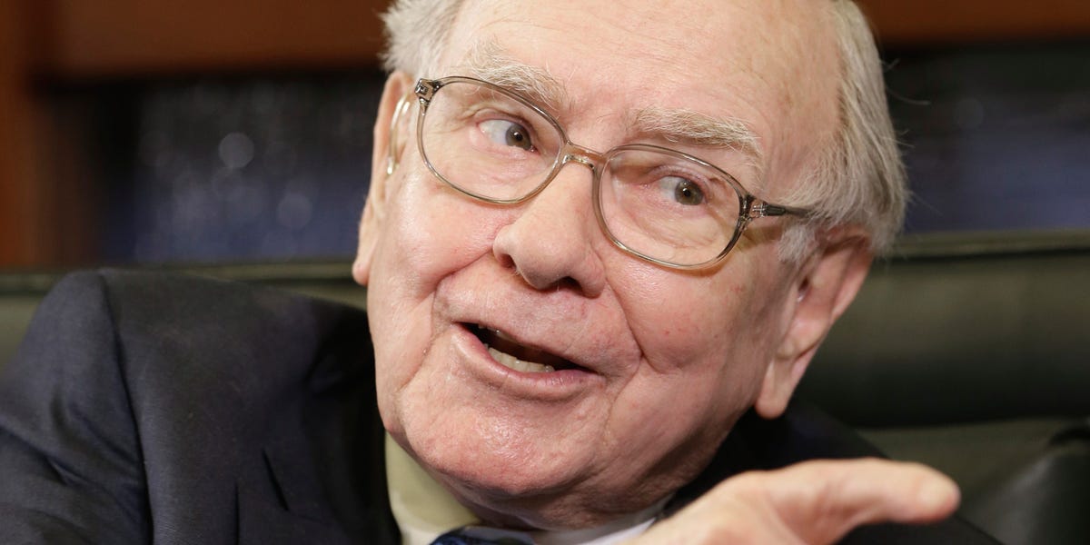 Warren Buffett Hails Apple CEO Tim Prepare dinner As Considered one of a Variety